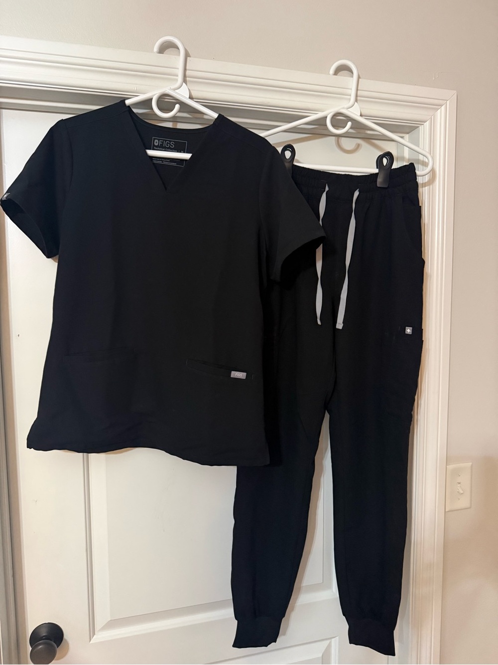 FIGS Black Scrub Top and Jogger Pants Set with White Drawstrings